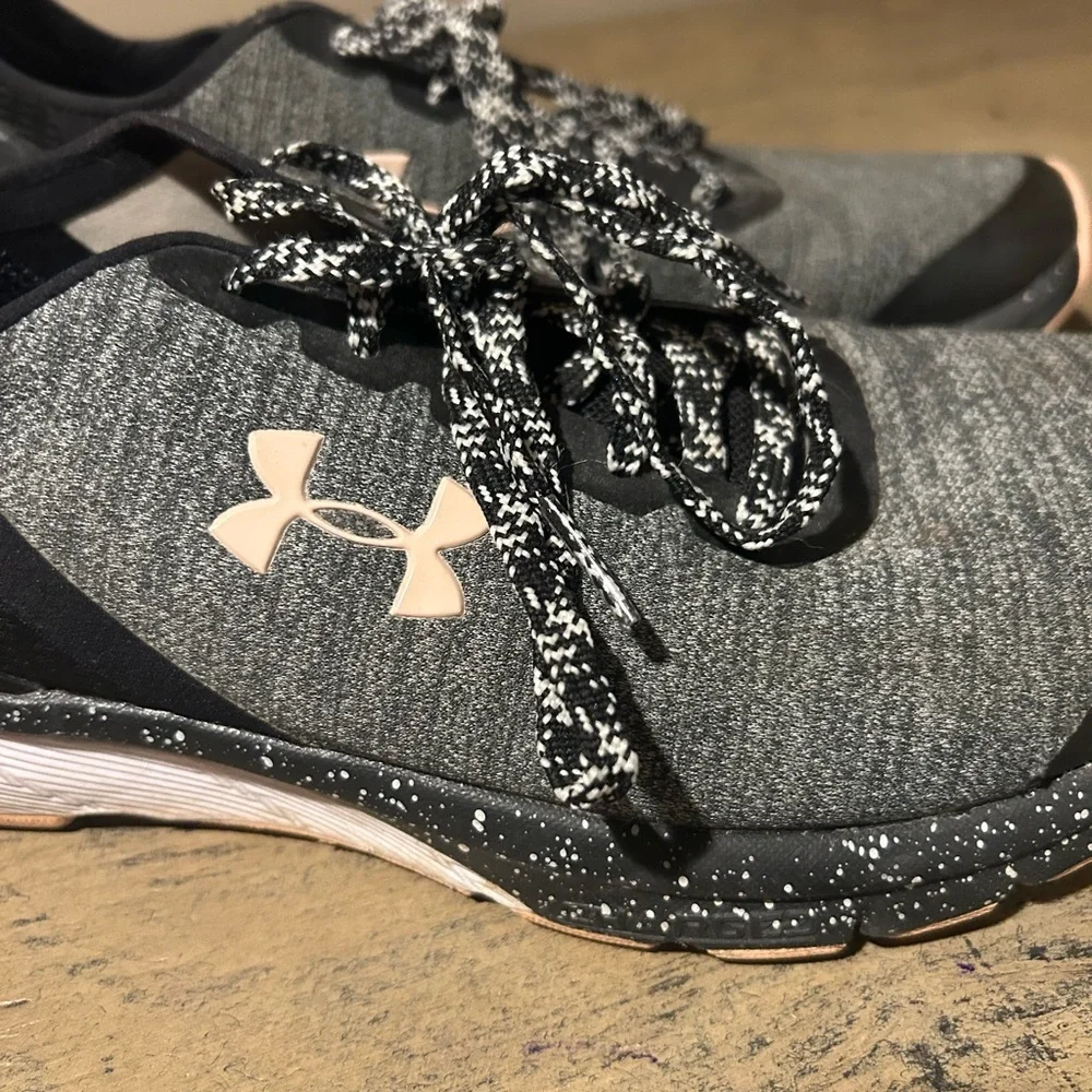 Womens‎ Under Armour Charged Shoes - Picture 5 of 5